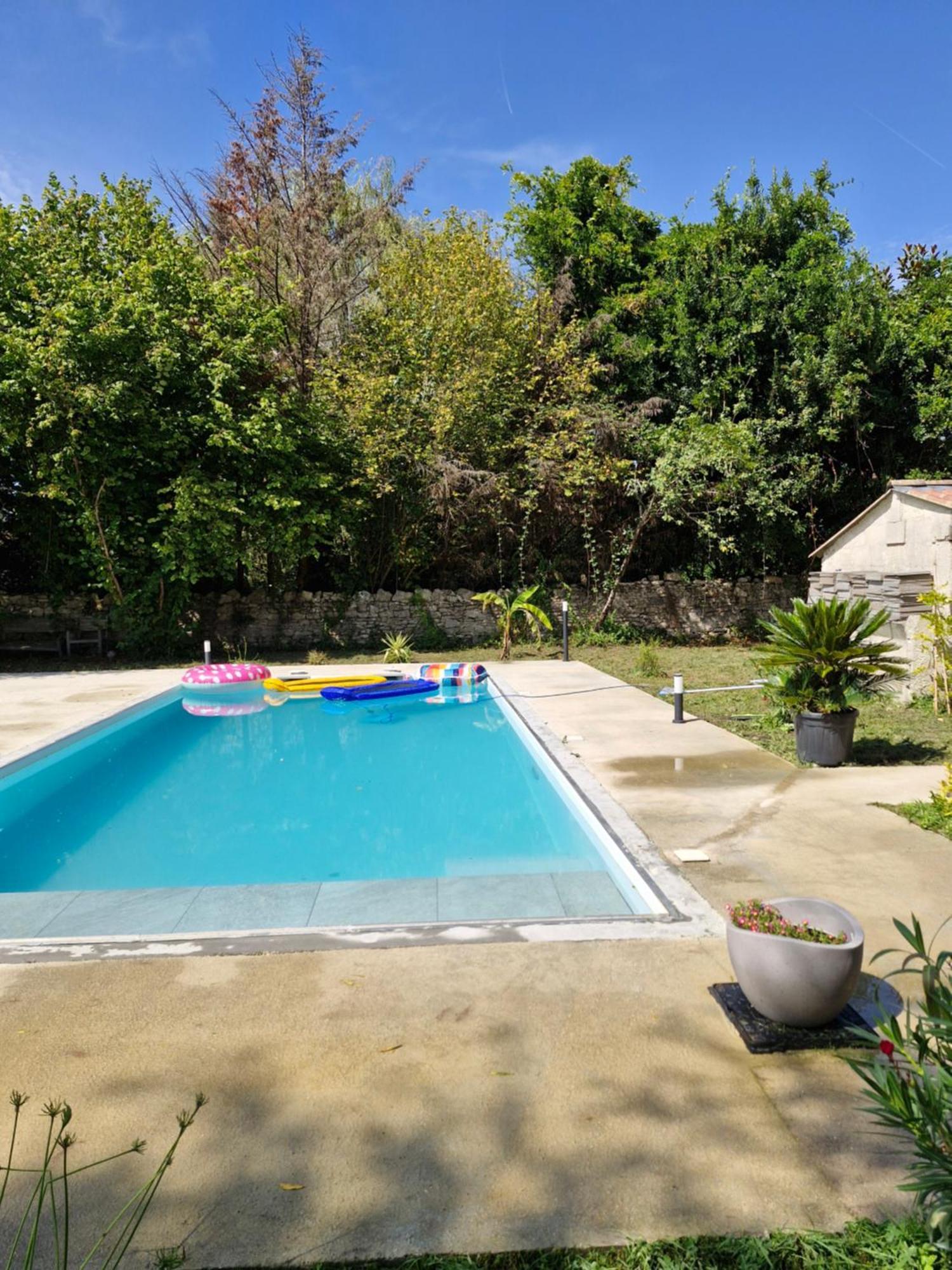 Demeure En Pierre Avec Piscine Privee Villa Etauliers Buitenkant foto